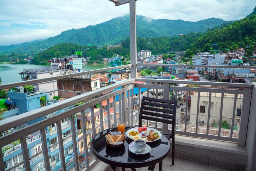 Wake Up to Serenity: The Lakeside Experience at Hotel Guru Grand